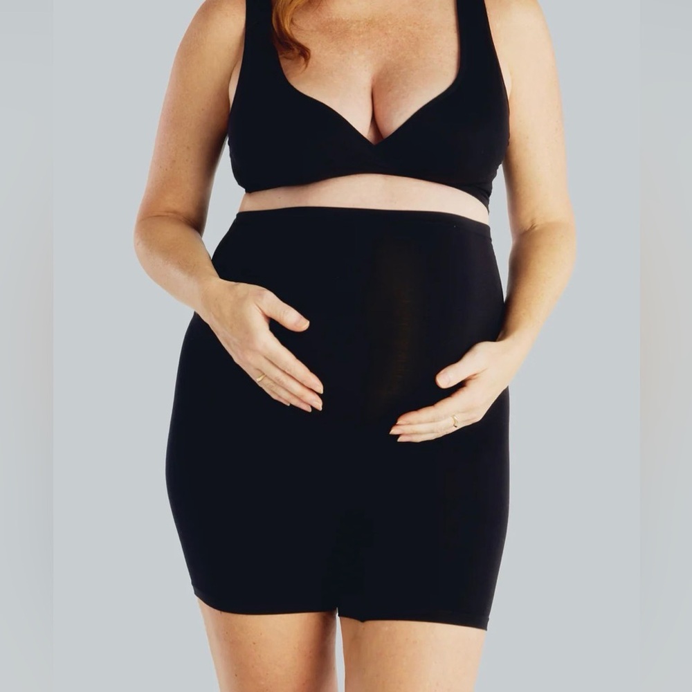 LAST CHANCE Belly Bandit Maternity Thighs Disguise Smoothing Shorts